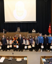 İNEGÖL’Ü GURURLANDIRAN İSİMLER MECLİSTE ÖDÜLLENDİRİLDİ
